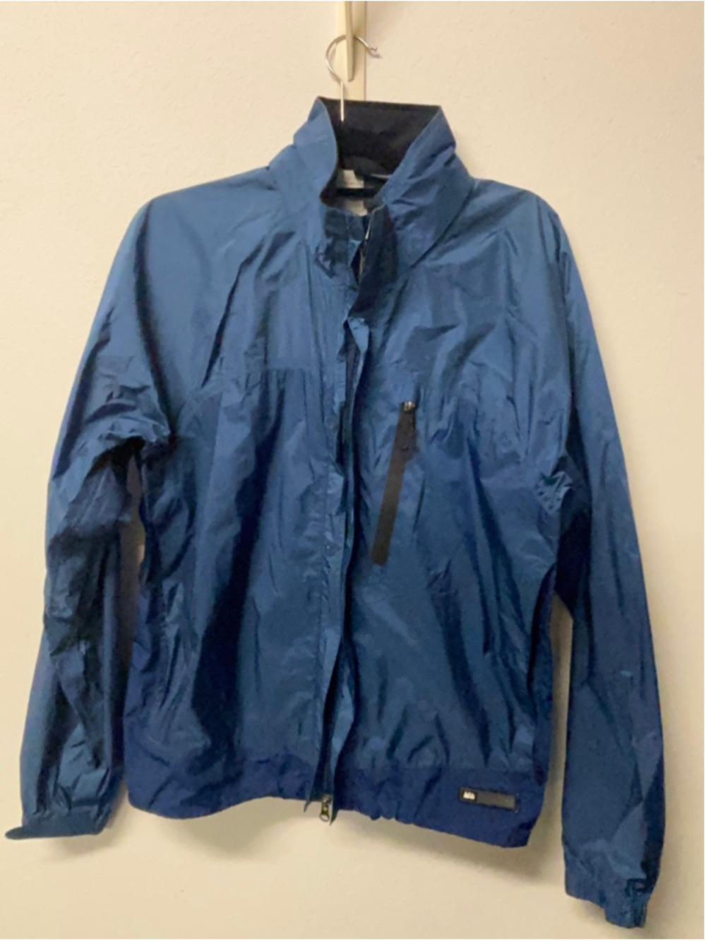Men's REI Blue Windbreaker/raincoat Jacket Large no hood